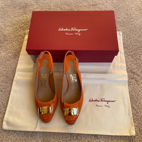 SALVATORE FERRAGAMO Gardenia  Python Skin Orange Pebble Calf  Heels Size 5 1/2 C - Picture 9 of 11